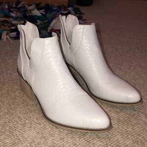 Natural Reflections White Snakeskin Boots
